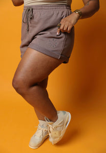 MG.CO Mom Shorts | Mocha