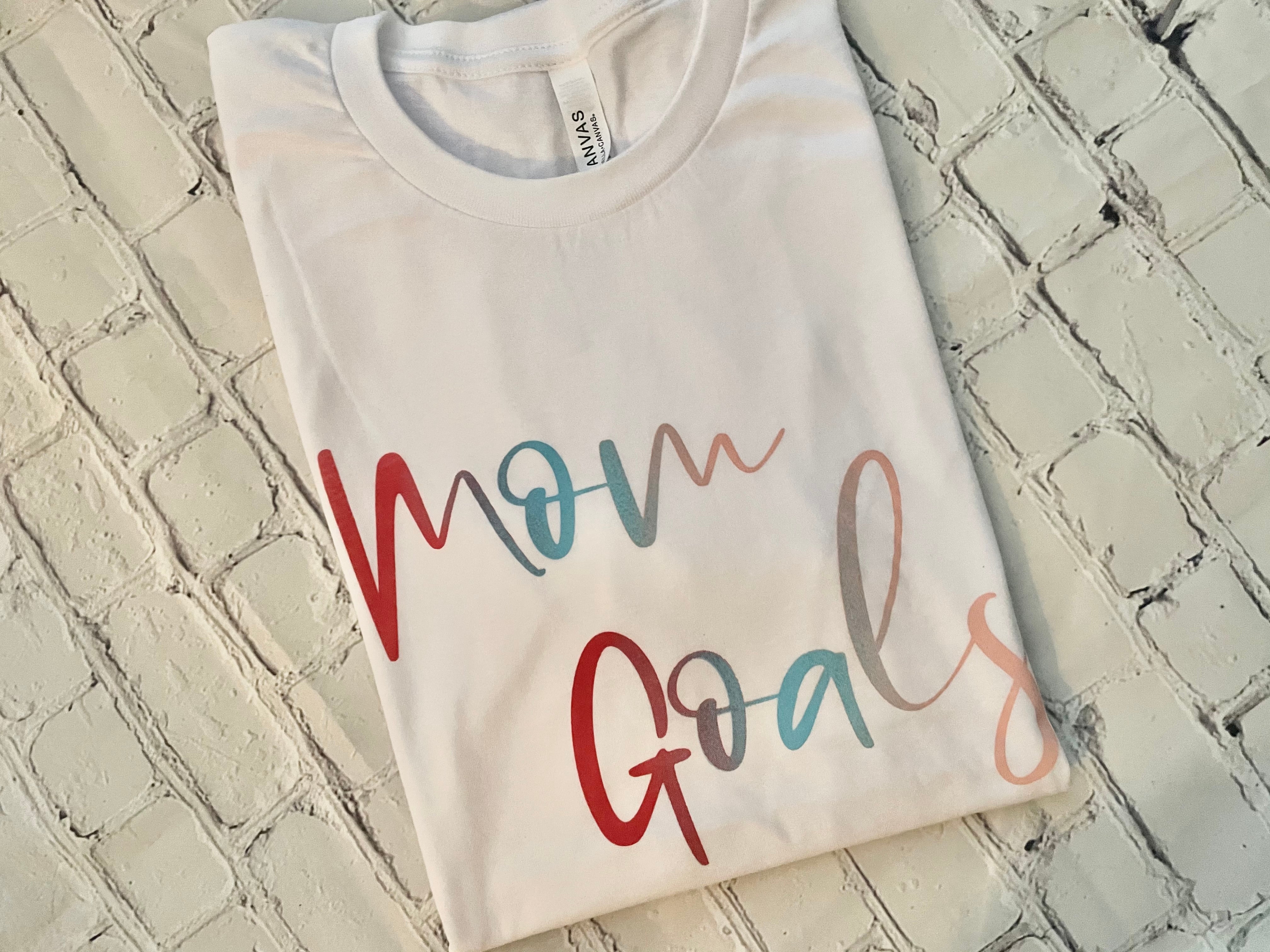 MG.CO Gradient Tee | Mom